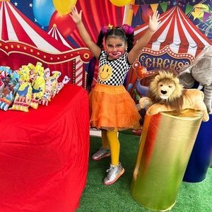 Meet your Posher, Silvia veronica